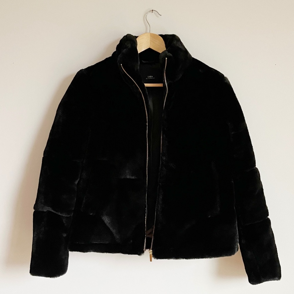 Zara Outerwear Black Faux Fur Zip Up Jacket / Size S